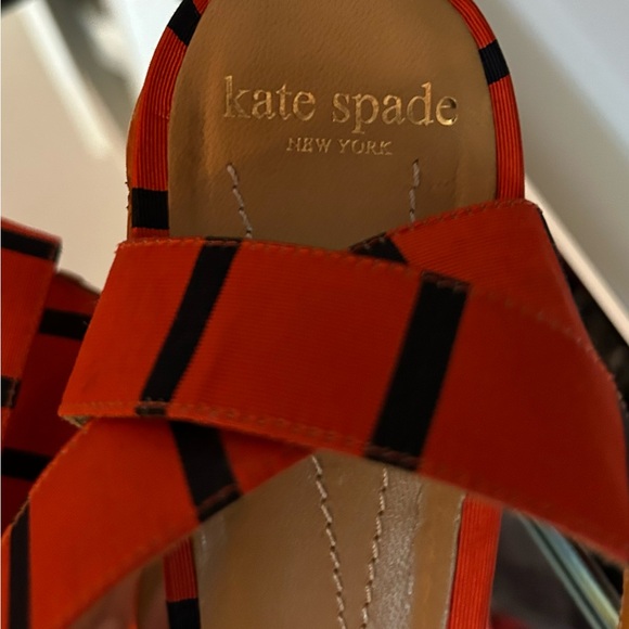 ADORABLE , KATE SPADE bright orange 🍊 and Navy blue striped sandals. Size 9 - Picture 11 of 12
